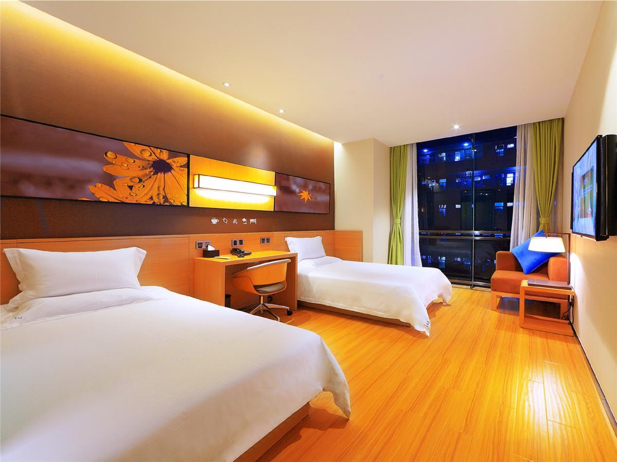 Iu Hotel Tianjin Binjiang Walking Street Exterior foto